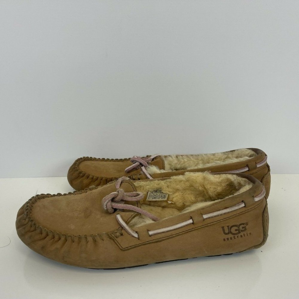 UGG Australia Dakota Moccasin Slippers Waterproof Leather Wool Insole Womens 6